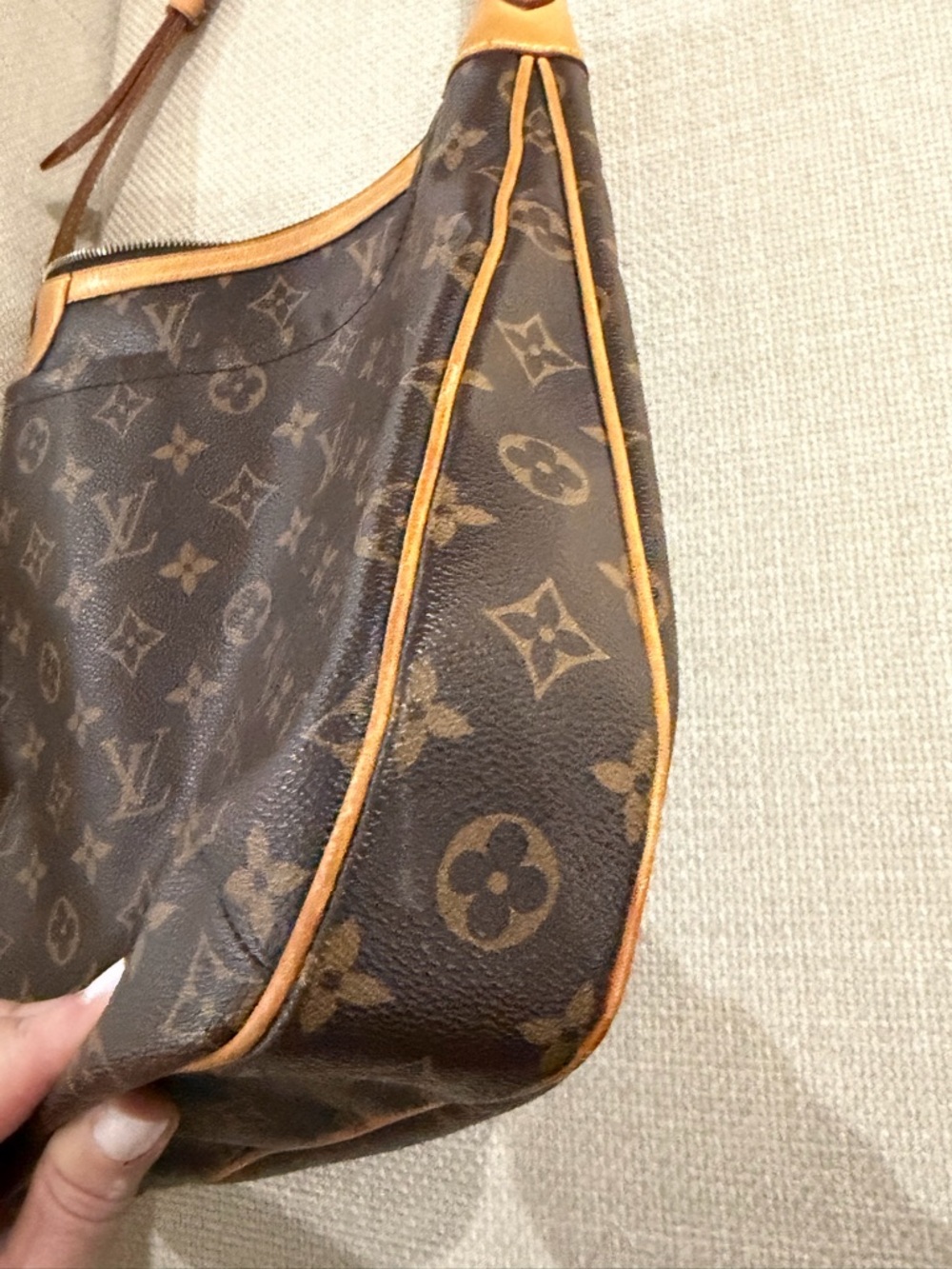 Louis Vuitton Odeon MM Brown Monogram Crossbody with Tan Leather Trim - Picture 4 of 16